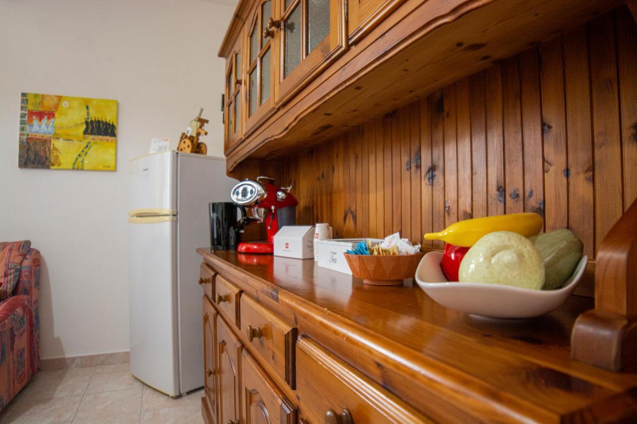 B&B Del Porto Bosa Marina Εξωτερικό φωτογραφία